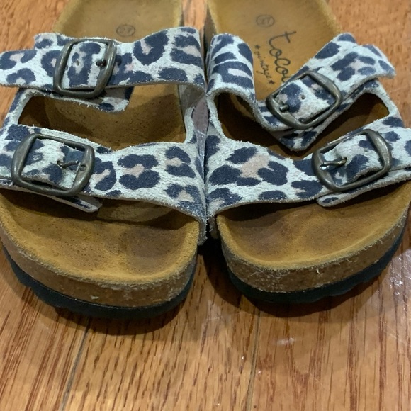 Tocoto Vintage Leather Buckle Slides - Picture 2 of 3